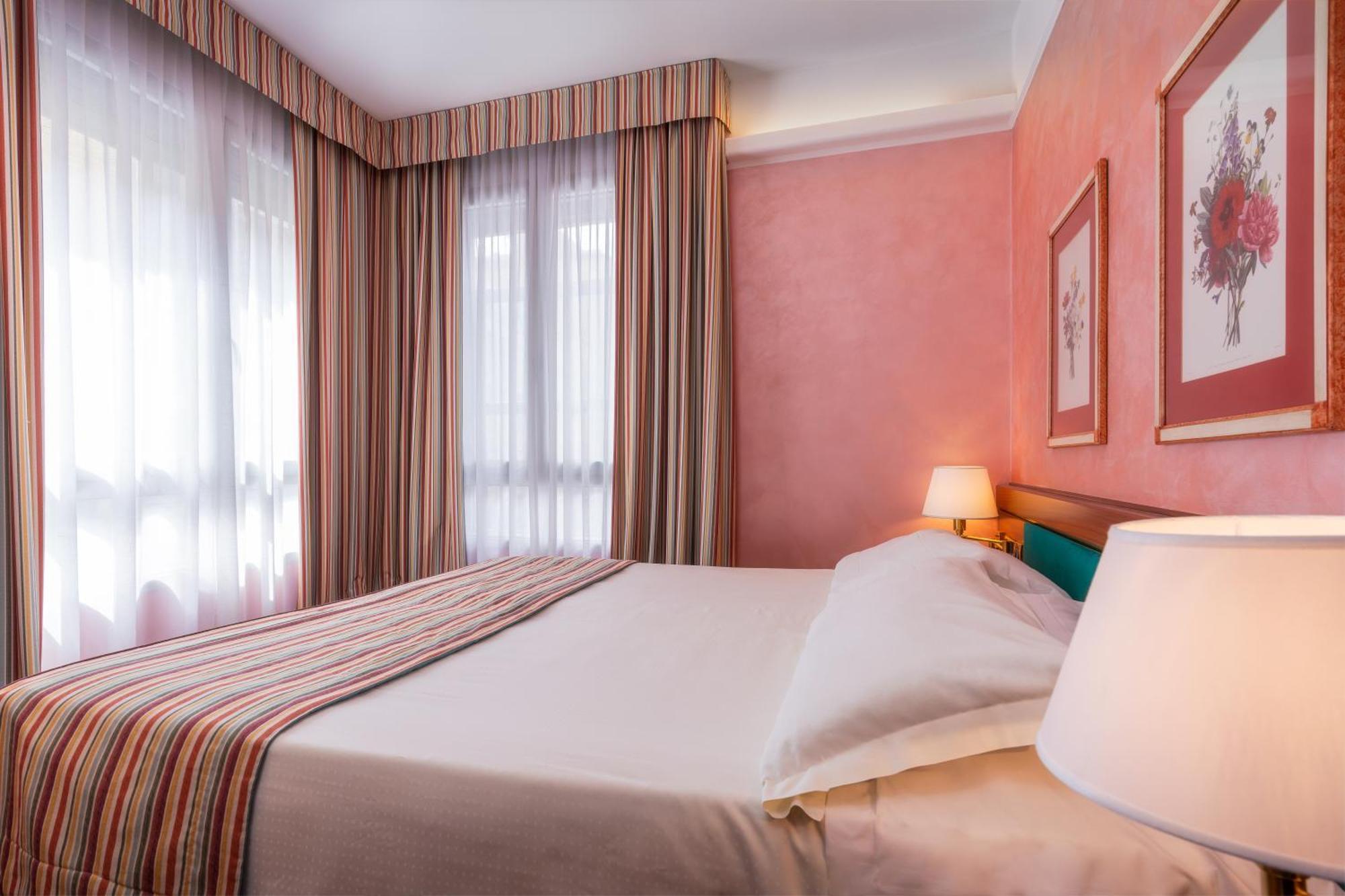 Crivi's Hotel 4*
